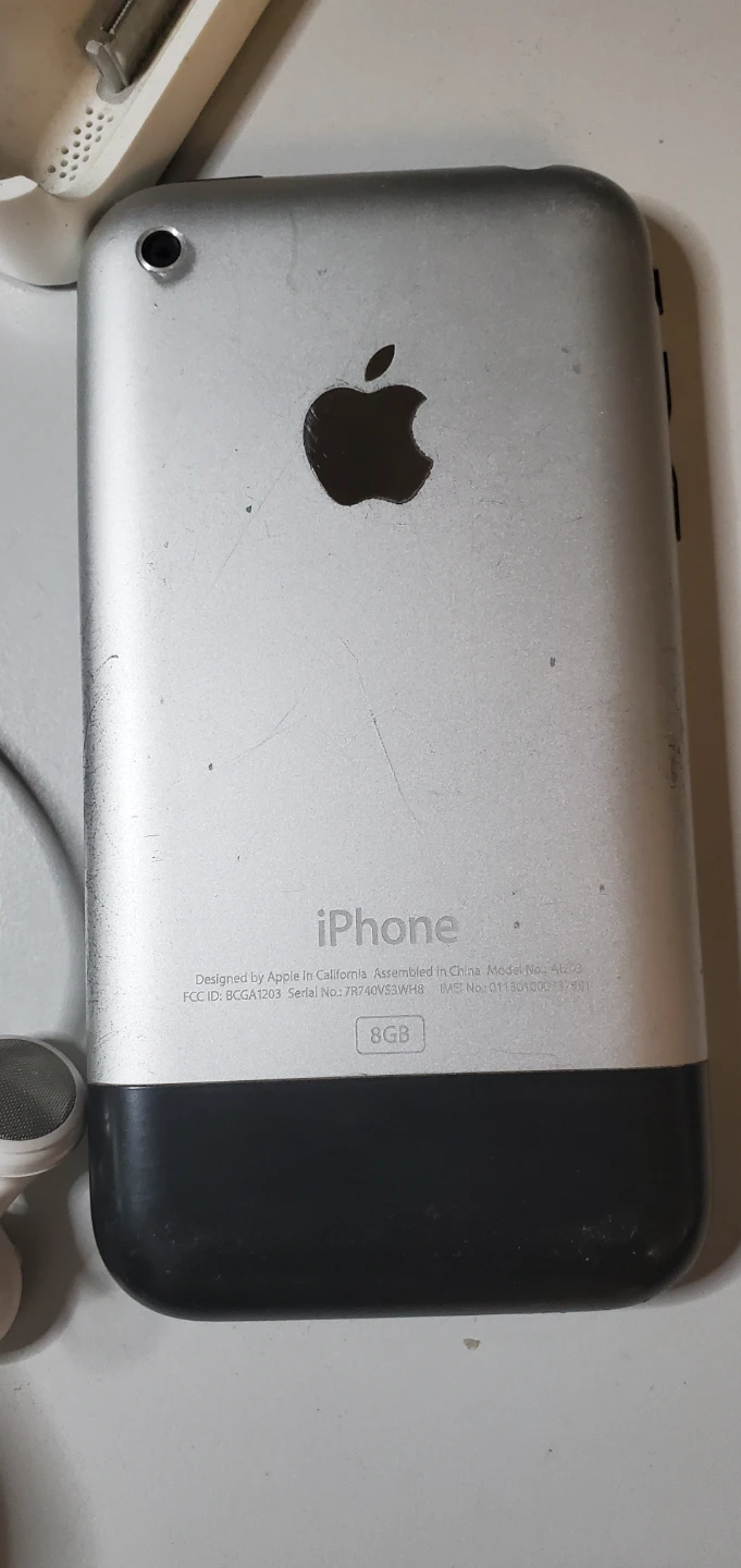 IPhone Gen 1 - photo 3