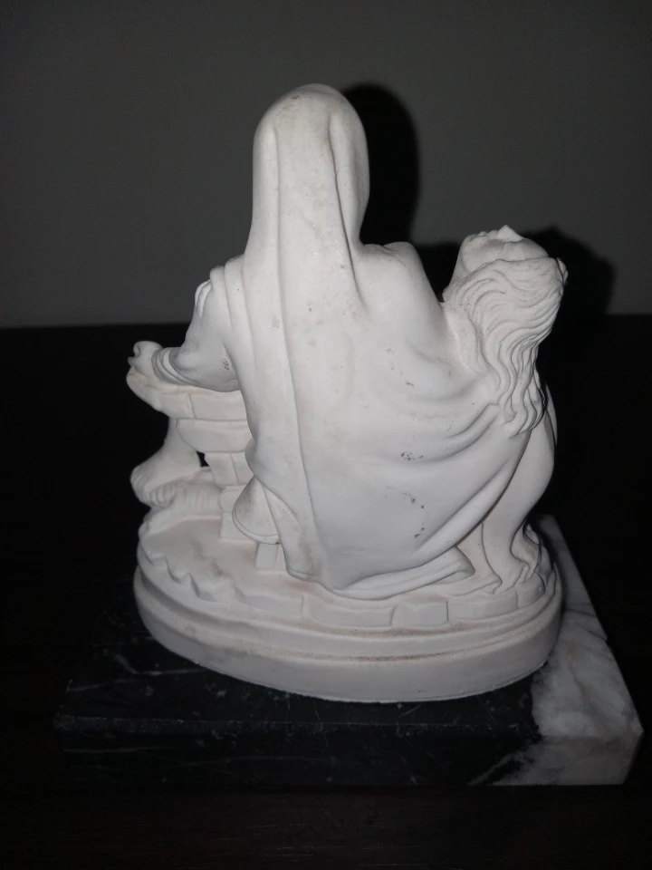 Pieta Statue - photo 2