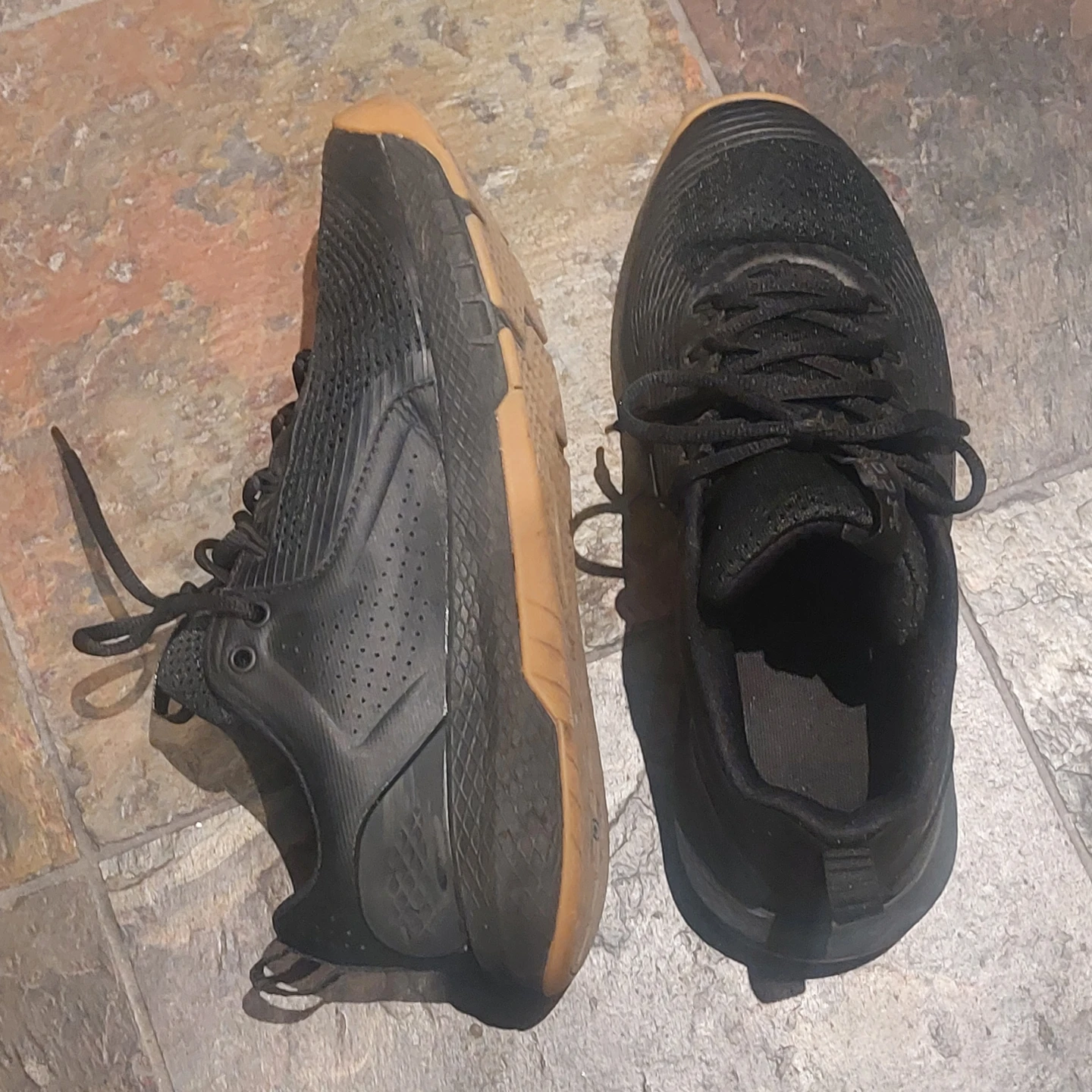 Men's Under Armour Black Training Shoes | 8.5 Size | Like New - photo 2