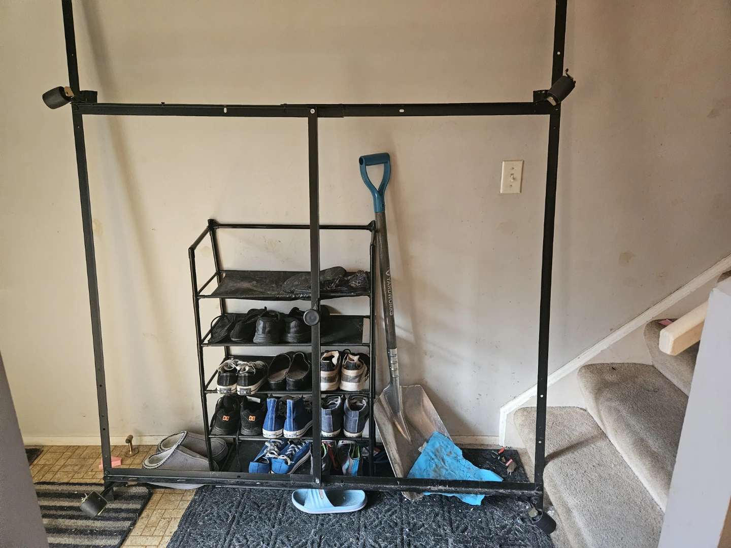 Metal bedframe for queen bed