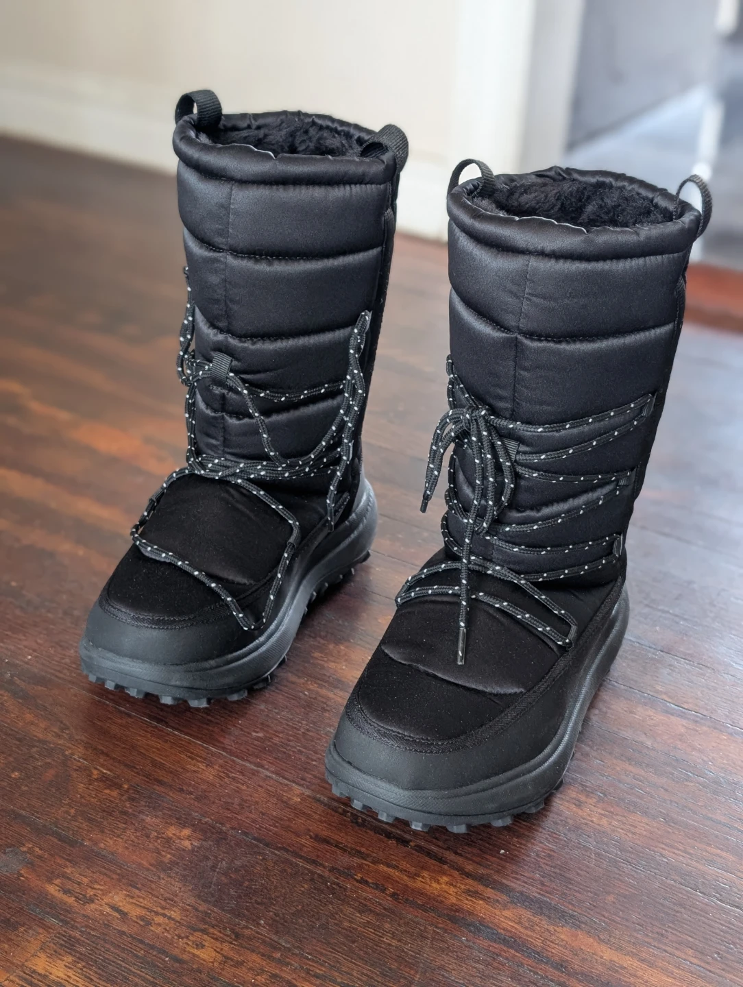 Black Puffer Winter Boots with Fur Lining