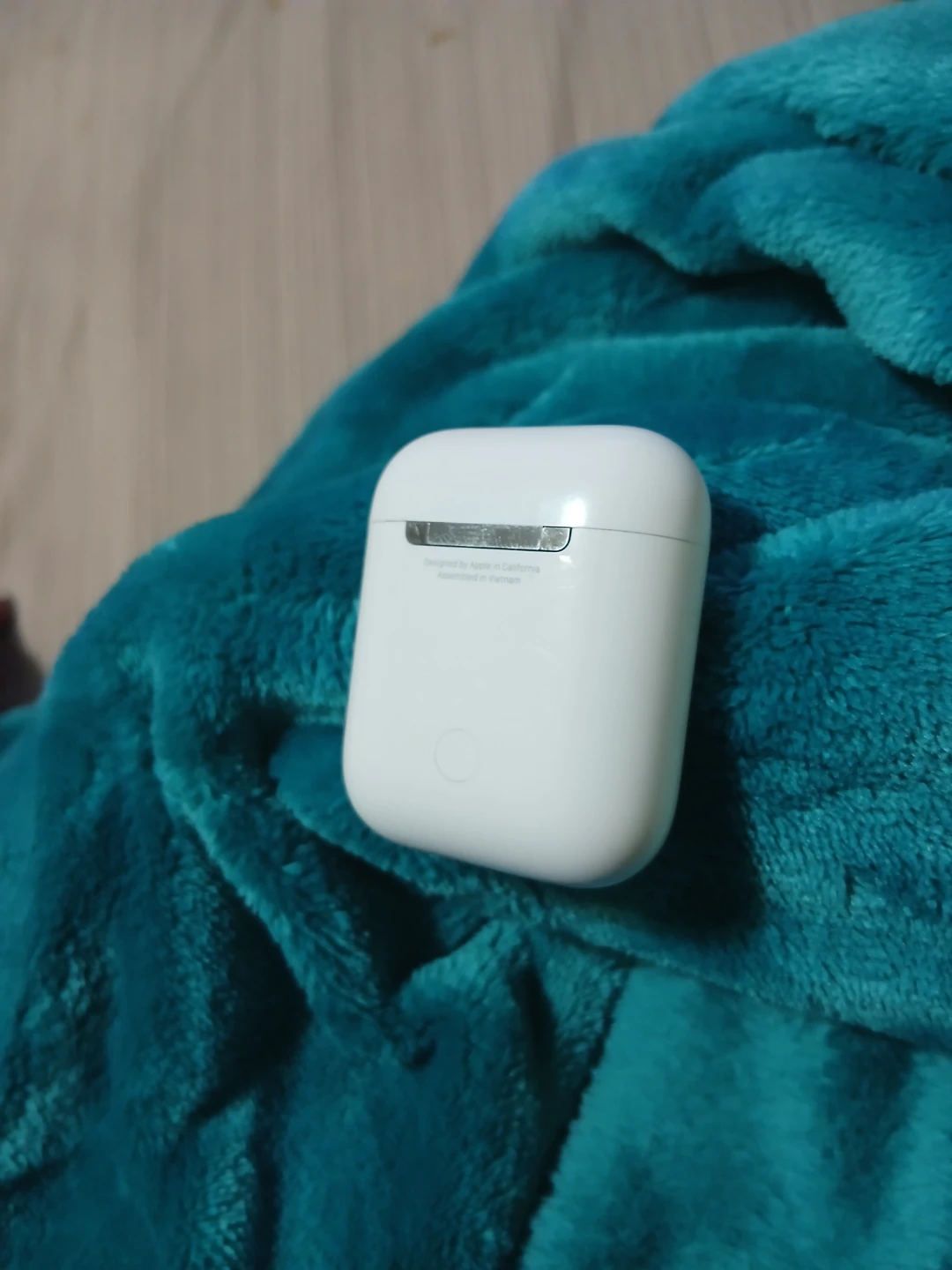 Apple AirPods - photo 2