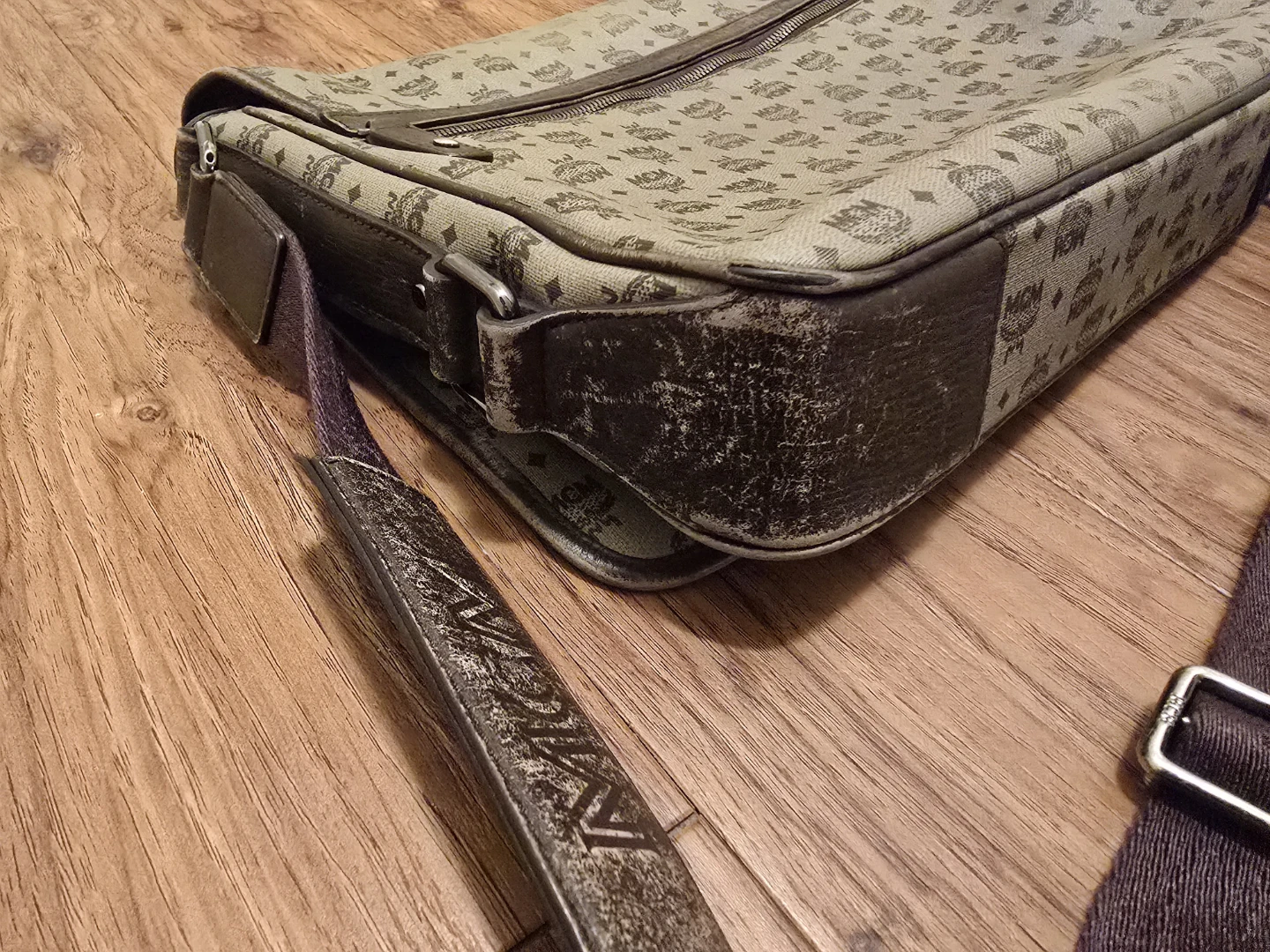 MCM Unisex Visetos Messenger Bag - photo 4