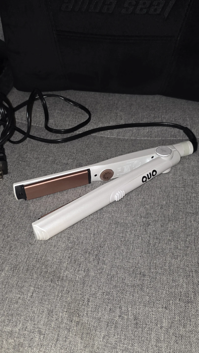 QUO White Hair Straightener 🏆