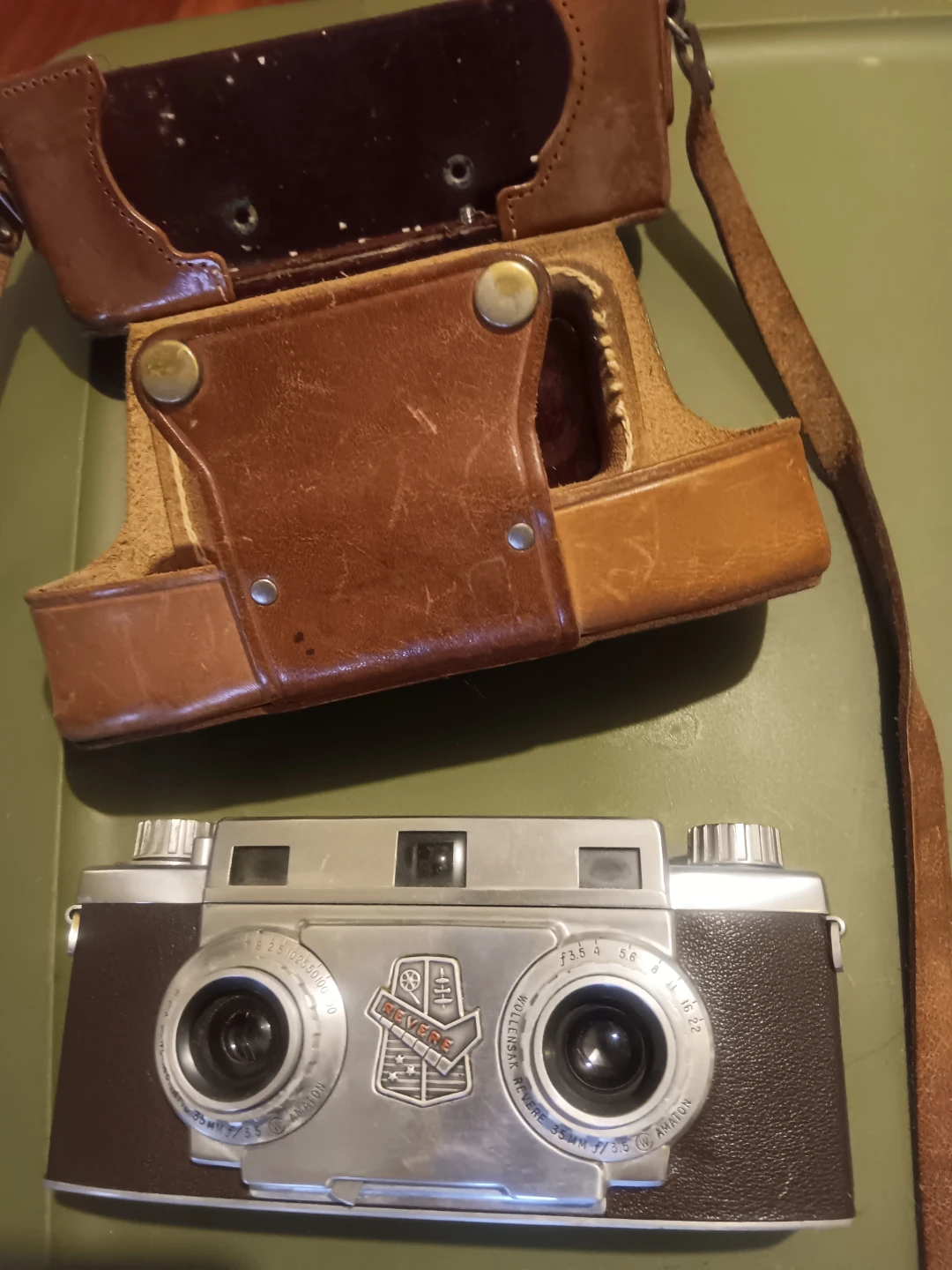 Revere Stereo 33 3D Camera with Leather Case
