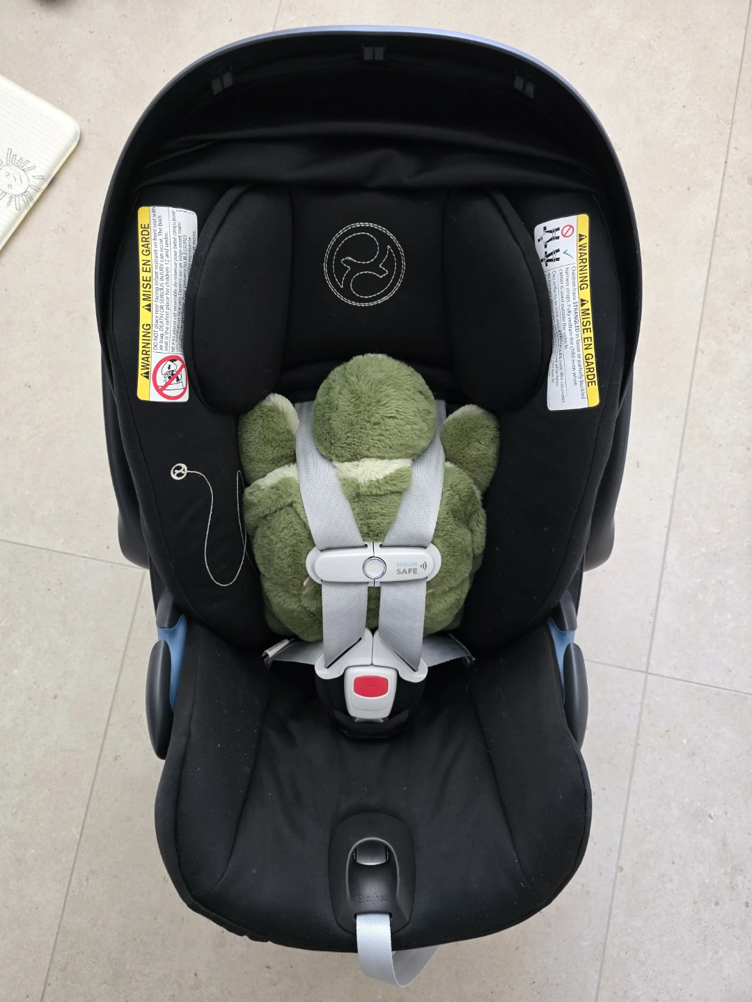 Cybex Cloud G Lux  Infant Car Seat+Extra Brand New Base!
