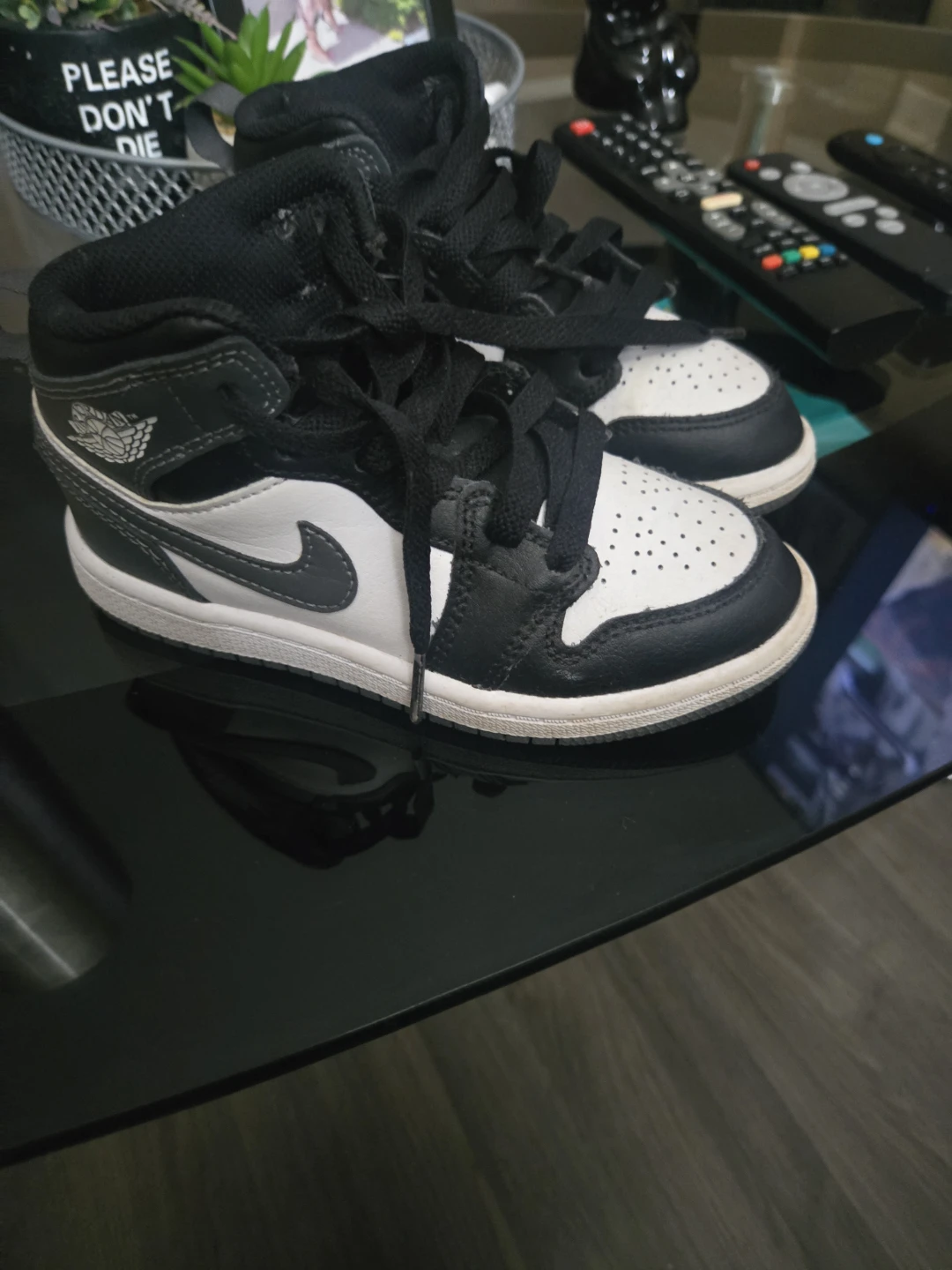 Kids air Jordan's size 11C - photo 2