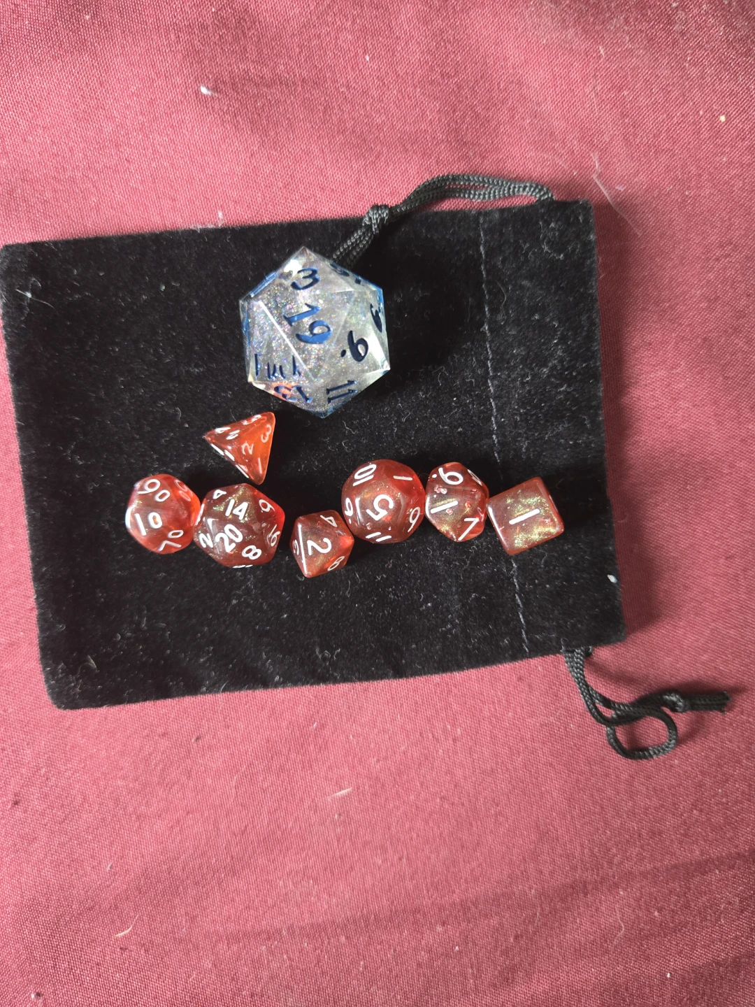 D&D d20 & small red dice set with 1 black pouch - photo 2