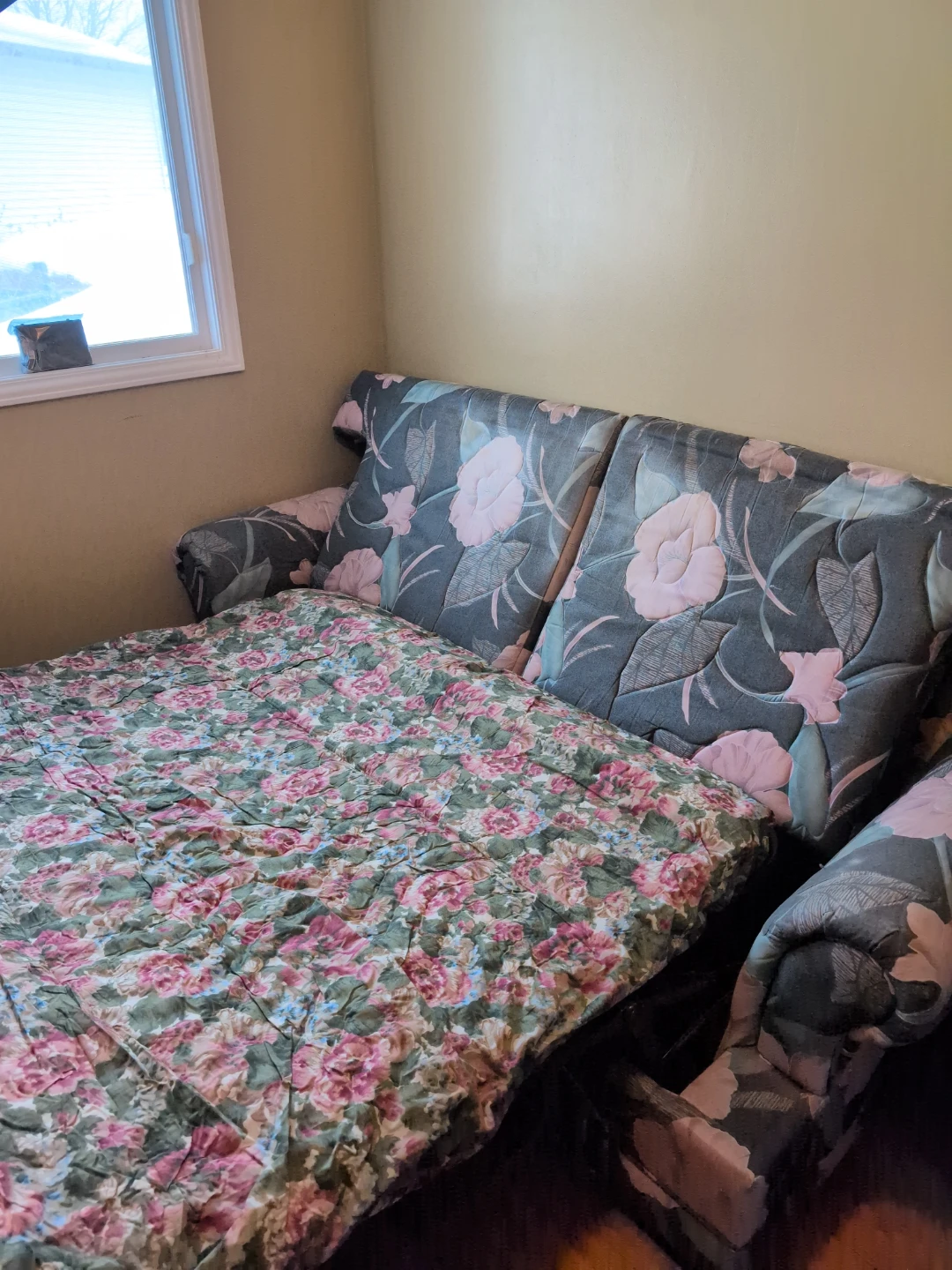 Sears Floral Sofa Bed PICKUP only - photo 2