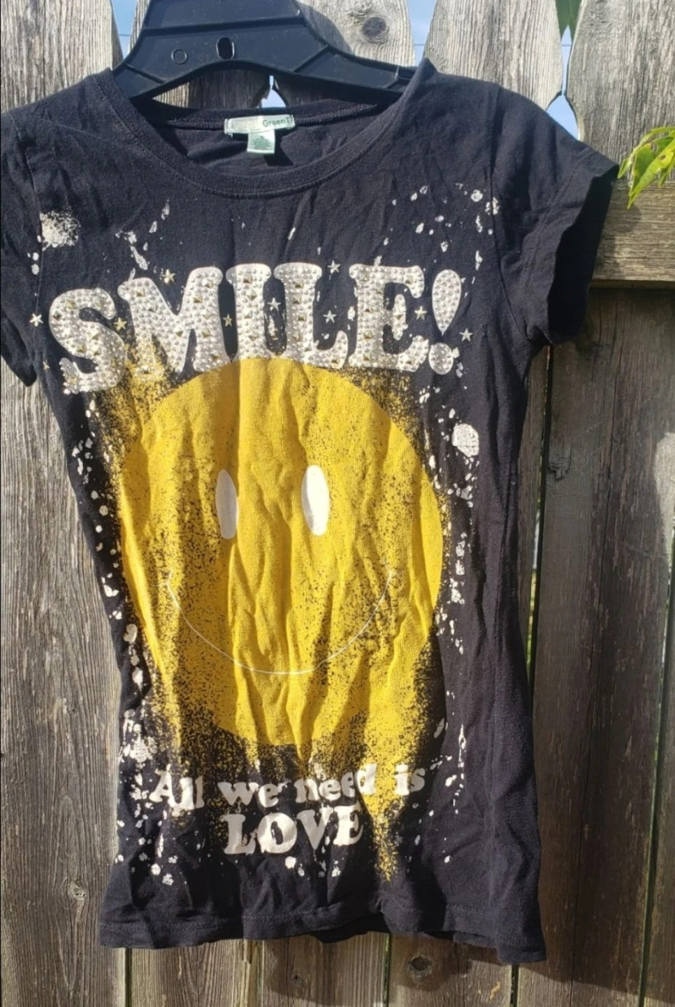 GreenT Black "SMILE! All we need is LOVE" T-Shirt