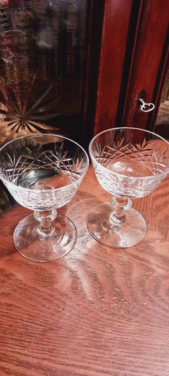 Set of 2 Gorgeous Crystal Coupe  Champagne  Glasses