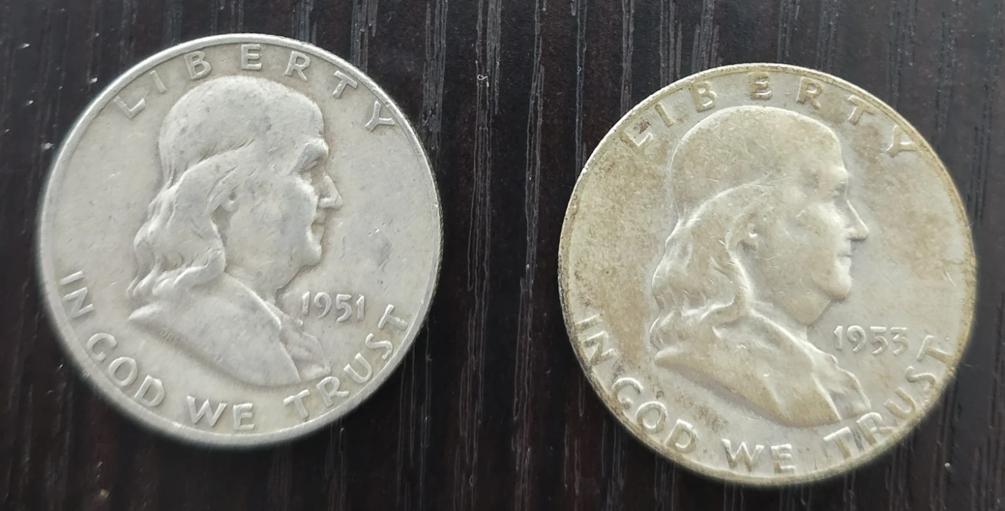Lot of (2) Benjamin Franklin 90% Silver Half $  1951 D & 1953 S - photo 2