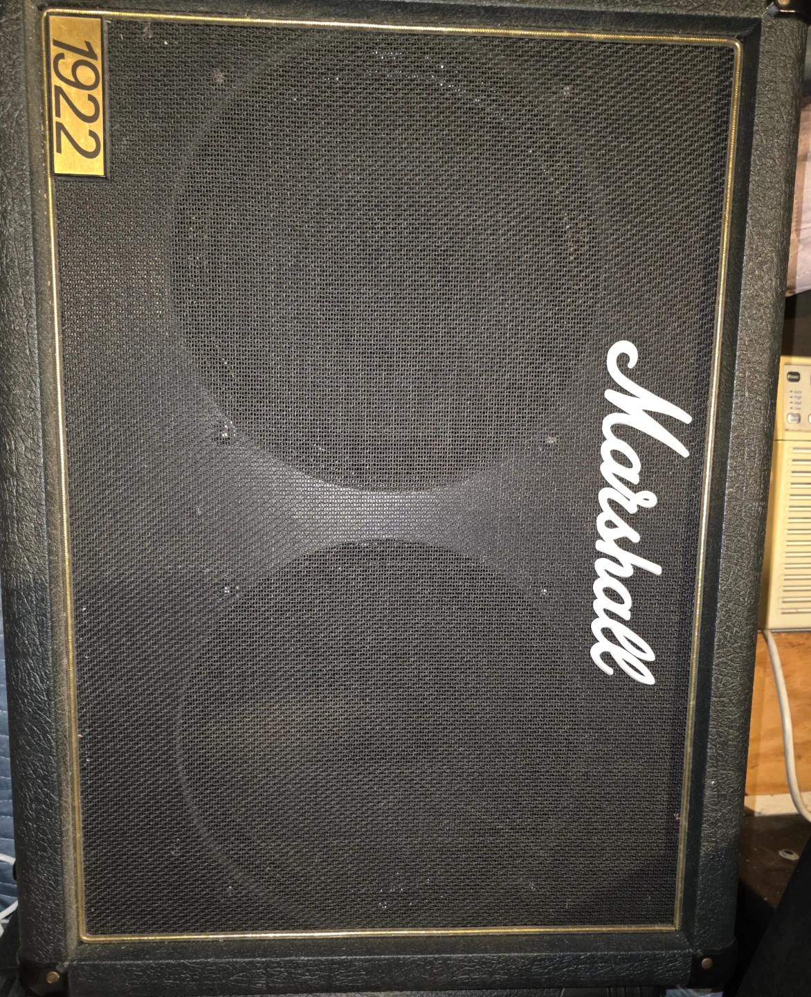 Marshall 1922 Guitar Speaker Cabinet - photo 2