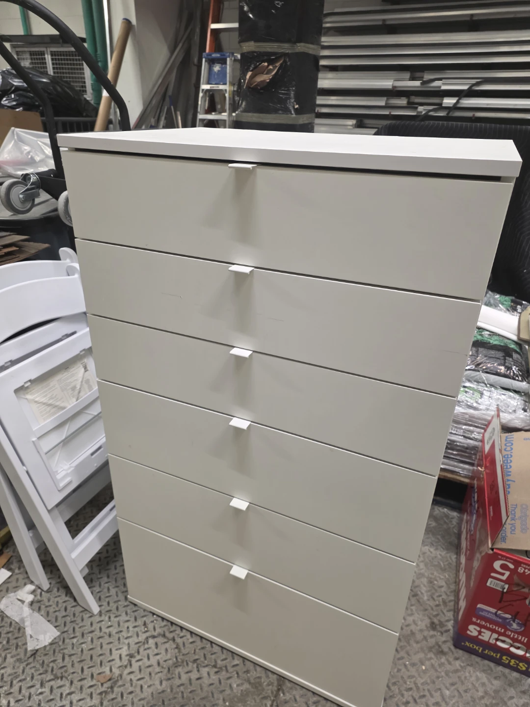 White 6-Drawer Dresser