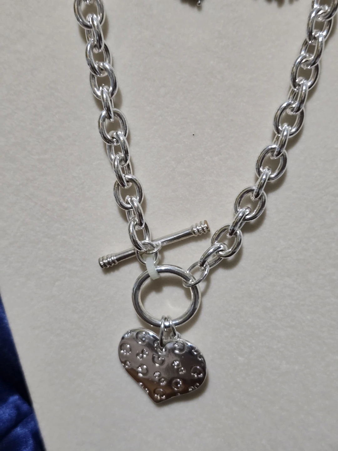 Guess Silver Tone Toggle Necklace with Heart Charm - photo 2