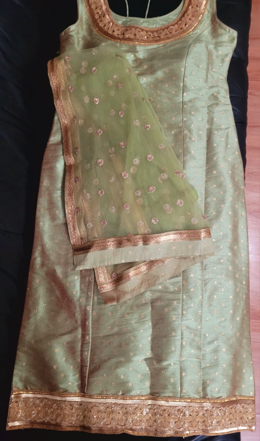 Assorted Pakistani Salwar Kameez Outfits - photo 2
