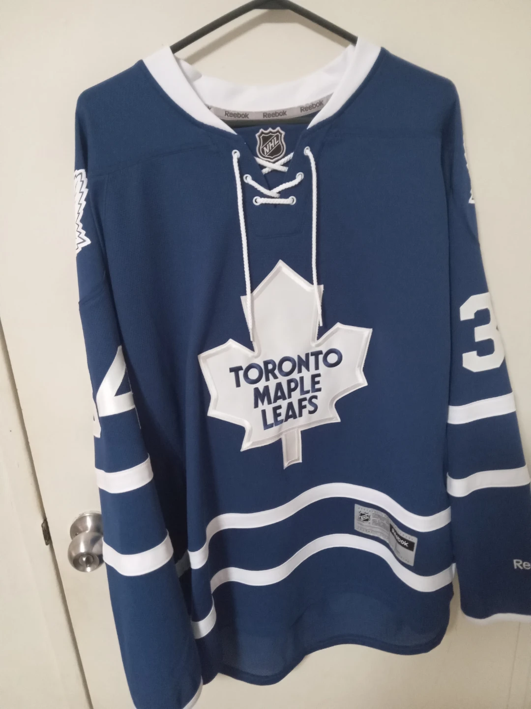 Reebok Toronto Maple Leafs Matthews #34 Jersey