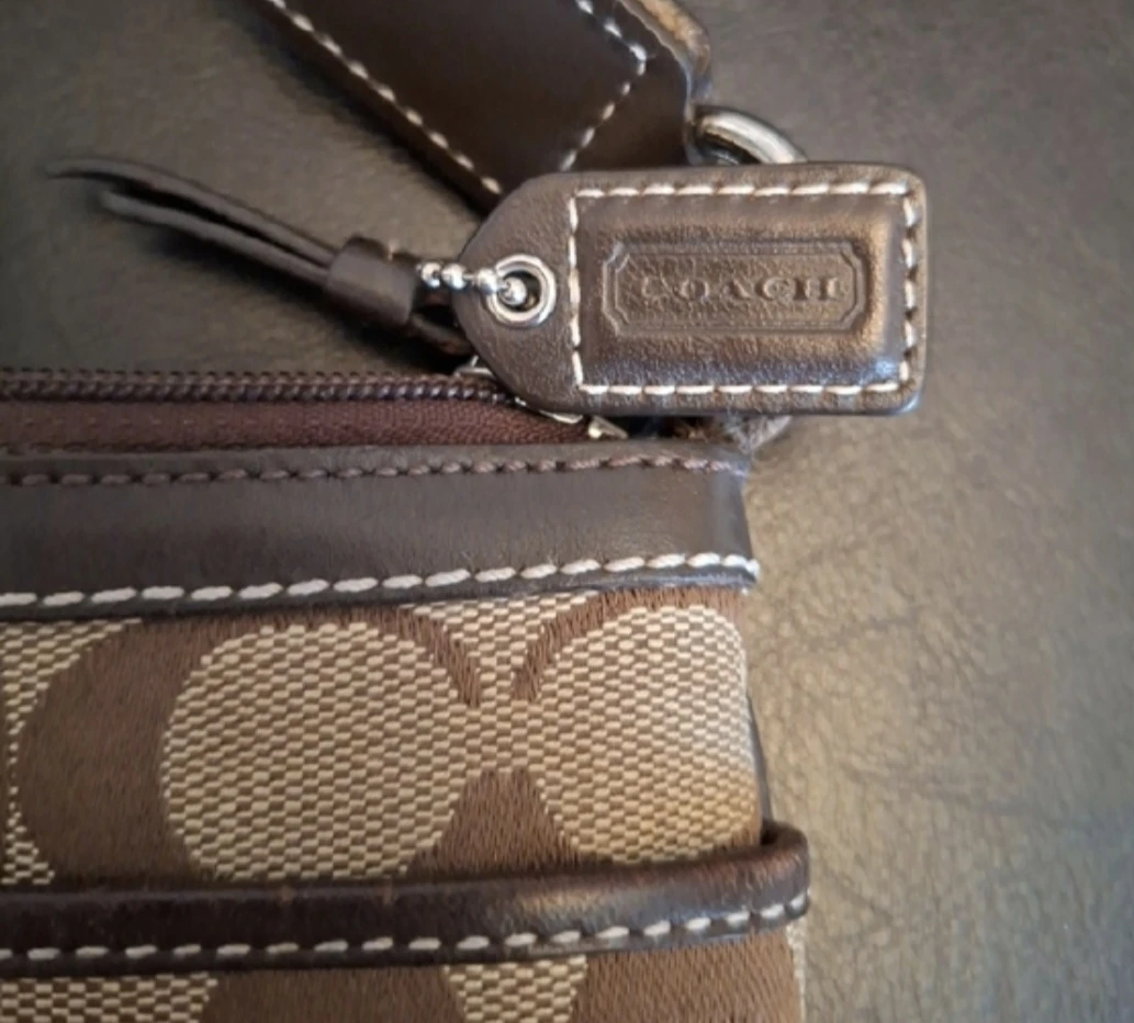 Coach Signature Canvas Crossbody Bag - photo 2