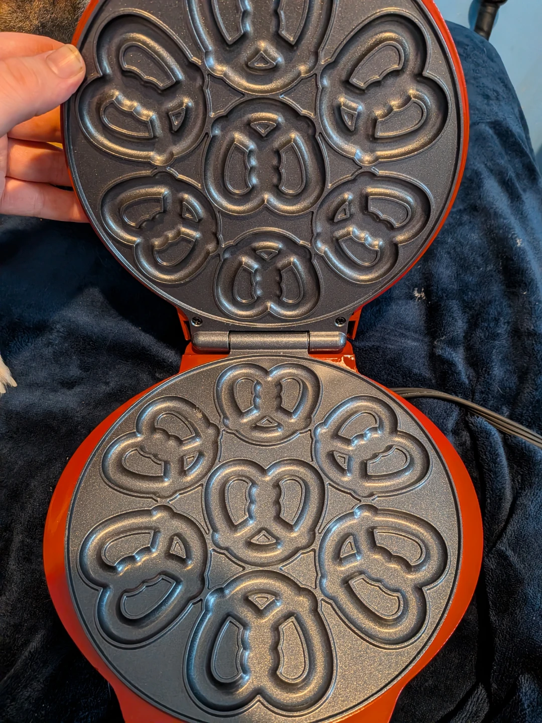 PC Mini Pretzel Maker - photo 4