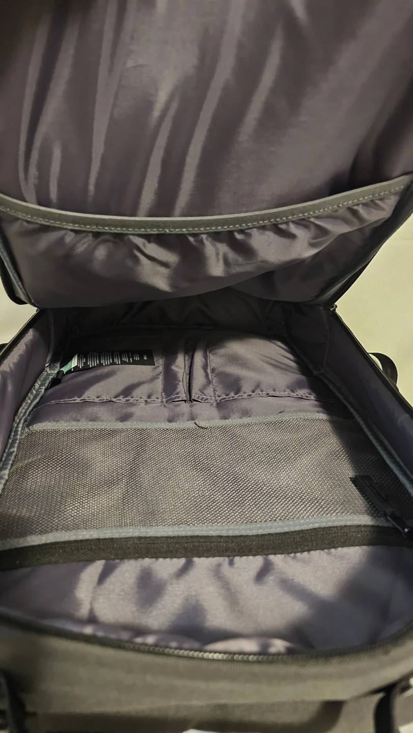 Brand new never used Stormtech Grey Computer Backpack - photo 4
