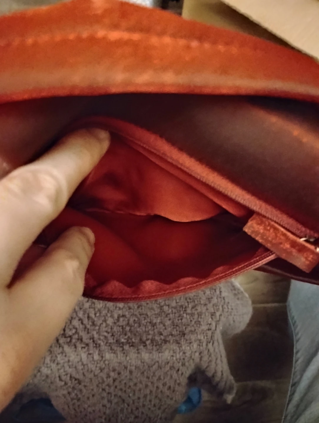 NEW! CRANBERRY COLOUR TRAVEL TOILETRIES BAG - photo 3
