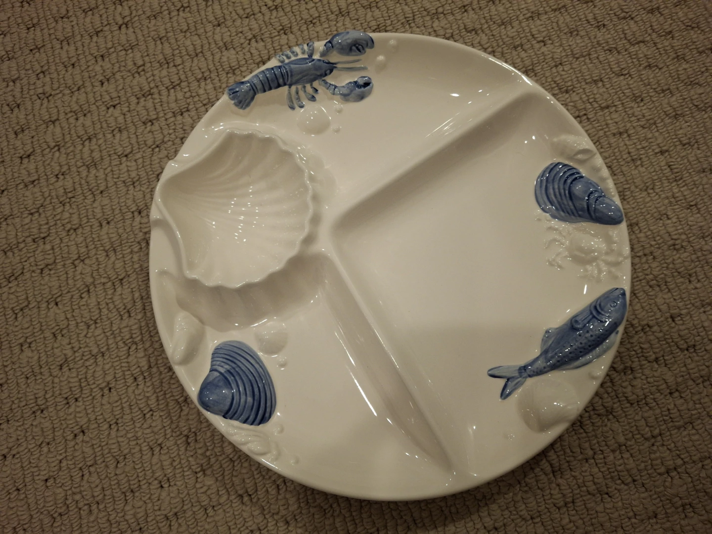 Platter , glass bowl, serving tray