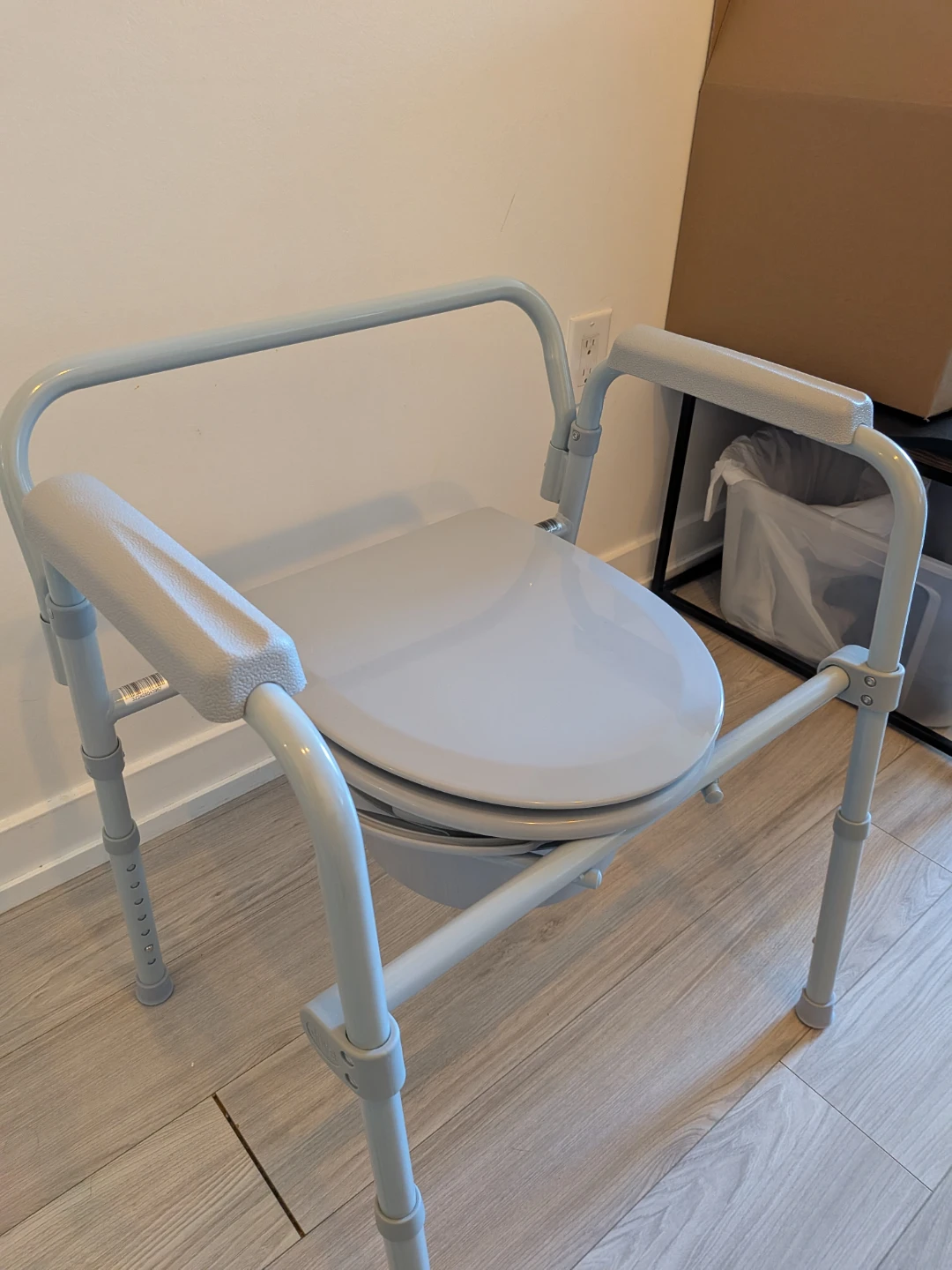 Non-used Commode Chair with Bucket