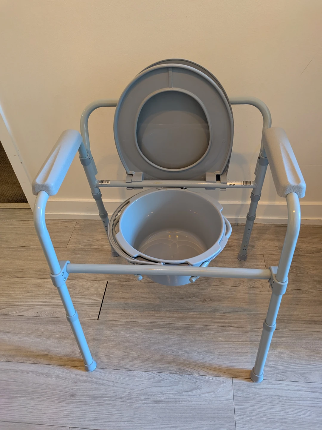 Non-used Commode Chair with Bucket - photo 3
