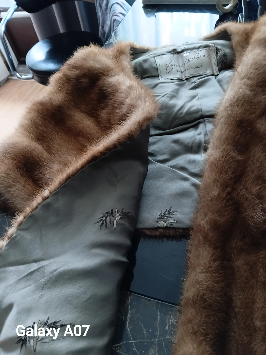 Fur Salon by Eaton's Mink Stole - photo 3