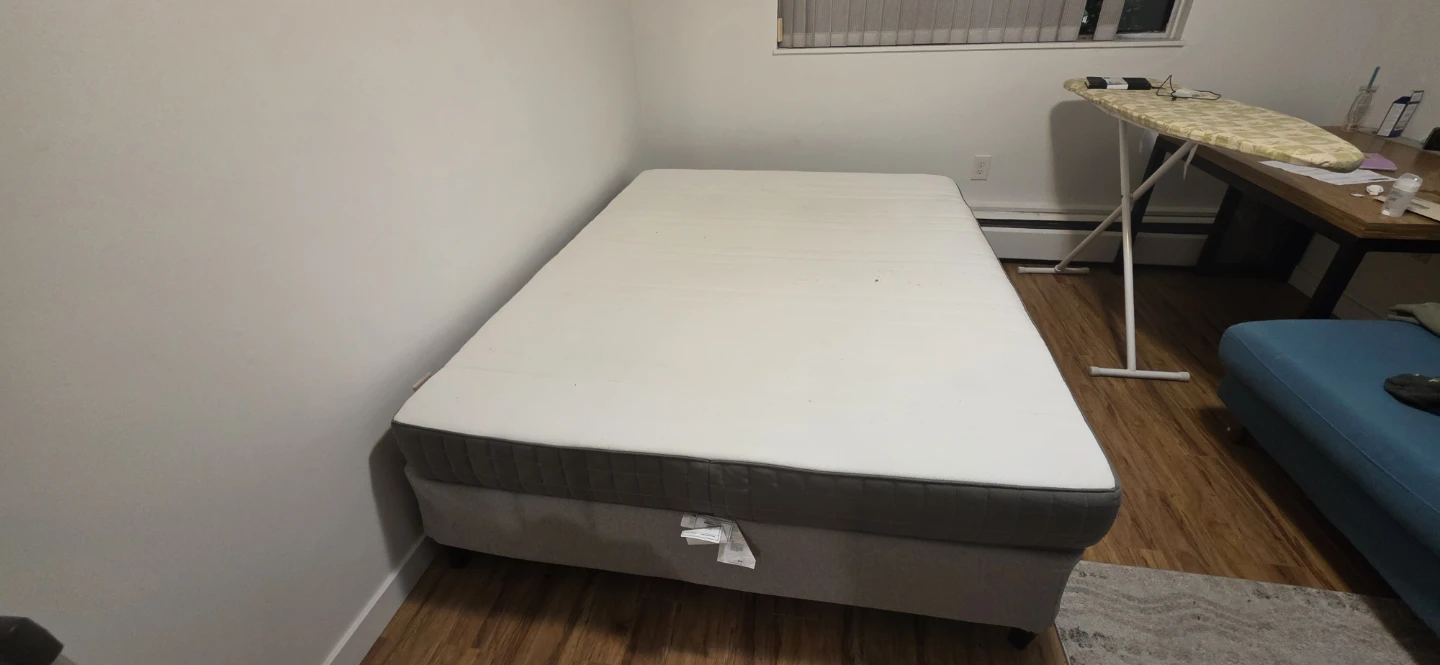 💥MOVING SALE💥Queen Mattress and box spring🥕 - photo 3