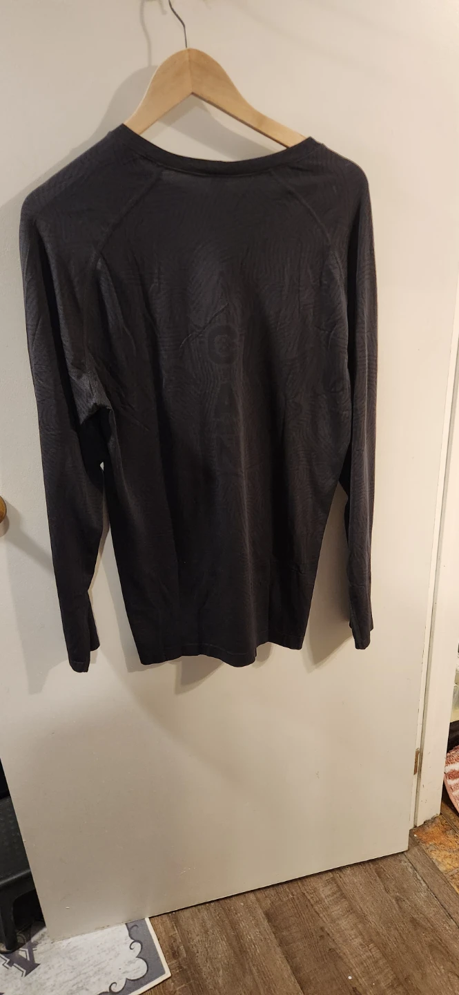 Lululemon Metal Vent Tech Long Sleeve Shirt in Black - photo 5