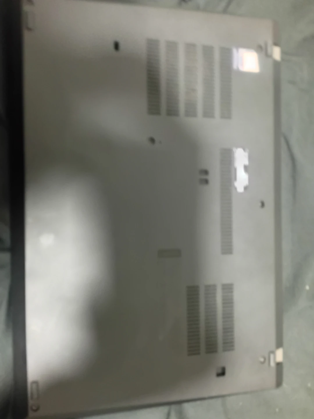 Lenovo ThinkPad T490 Laptop - photo 2