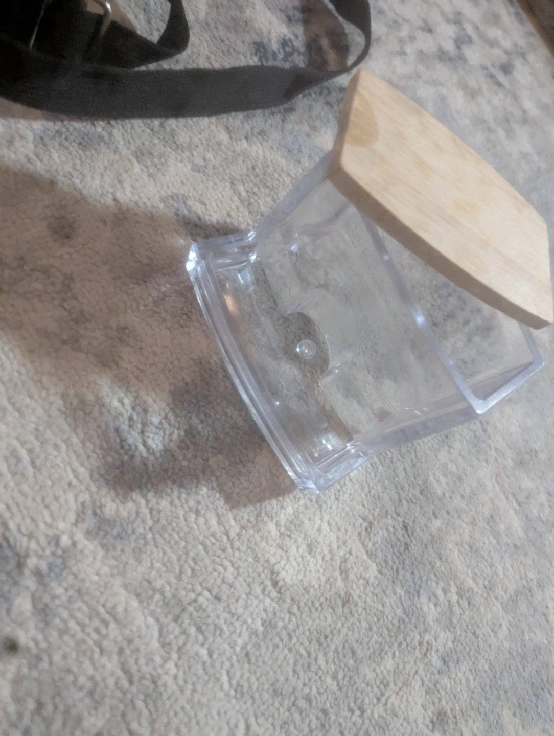Clear Plastic Container with Wooden Lid - photo 2
