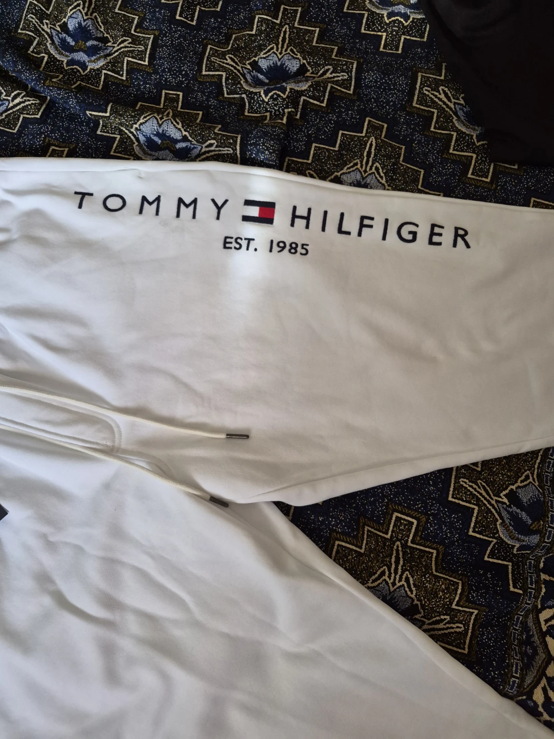 Tommy Hilfiger White Joggers XXLarge - photo 4