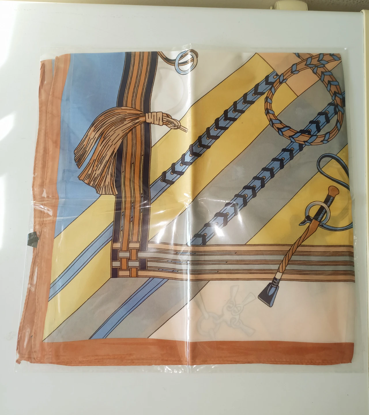 New~ 28x28inch Scarf - photo 2