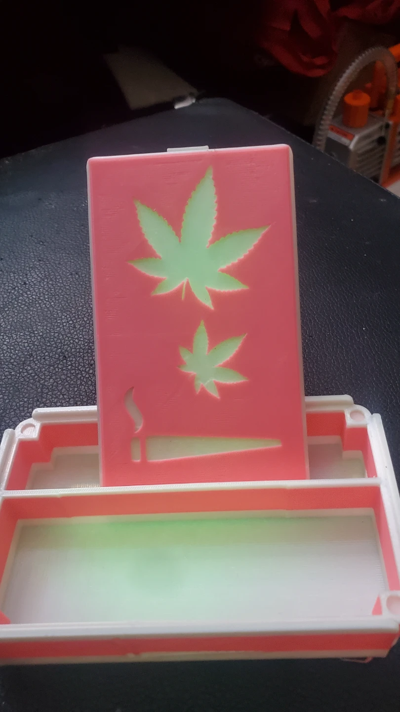 Rolling Box with Marijuana Leaf Cutout - photo 2