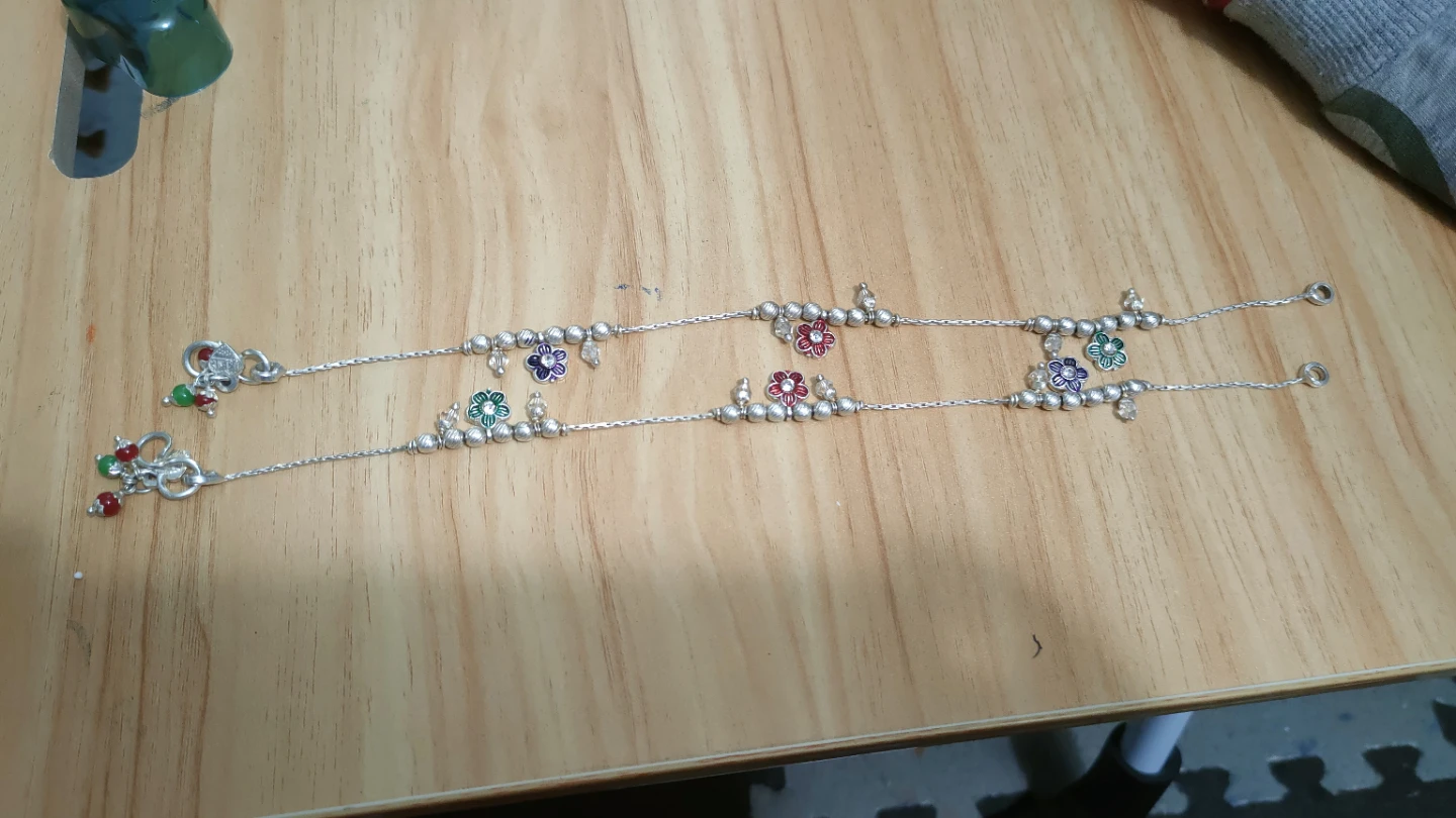 Silver-toned Anklets with Flower Charms (Pair)