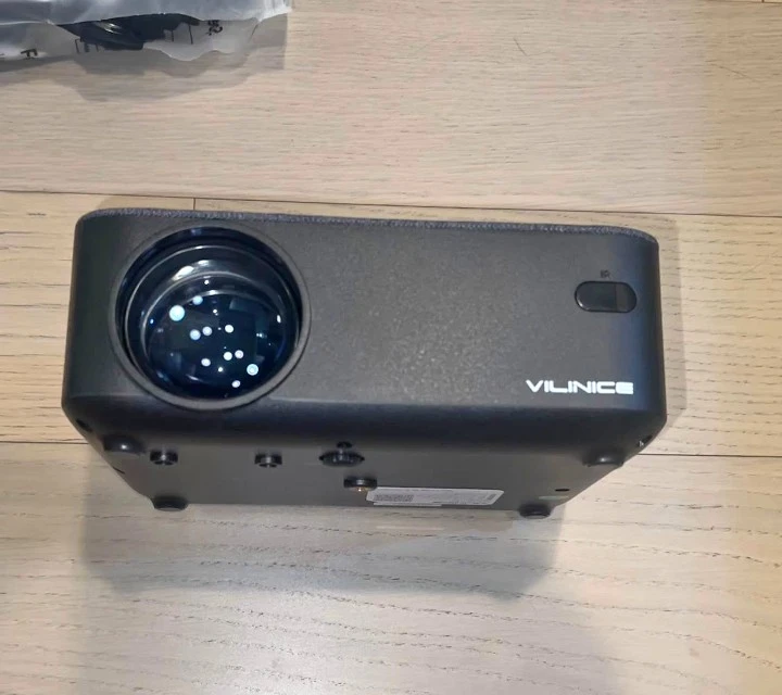 VILINICE VL208 Mini Projector