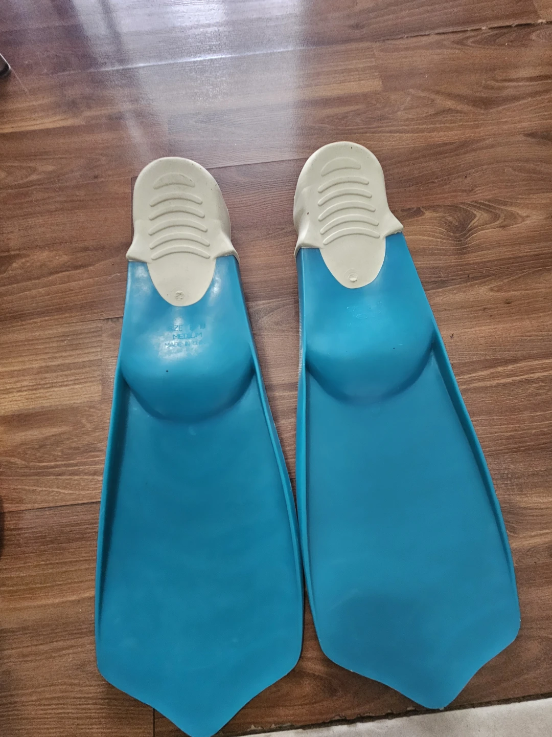 Blue Swim Fins - Size Medium (8-10) - photo 3