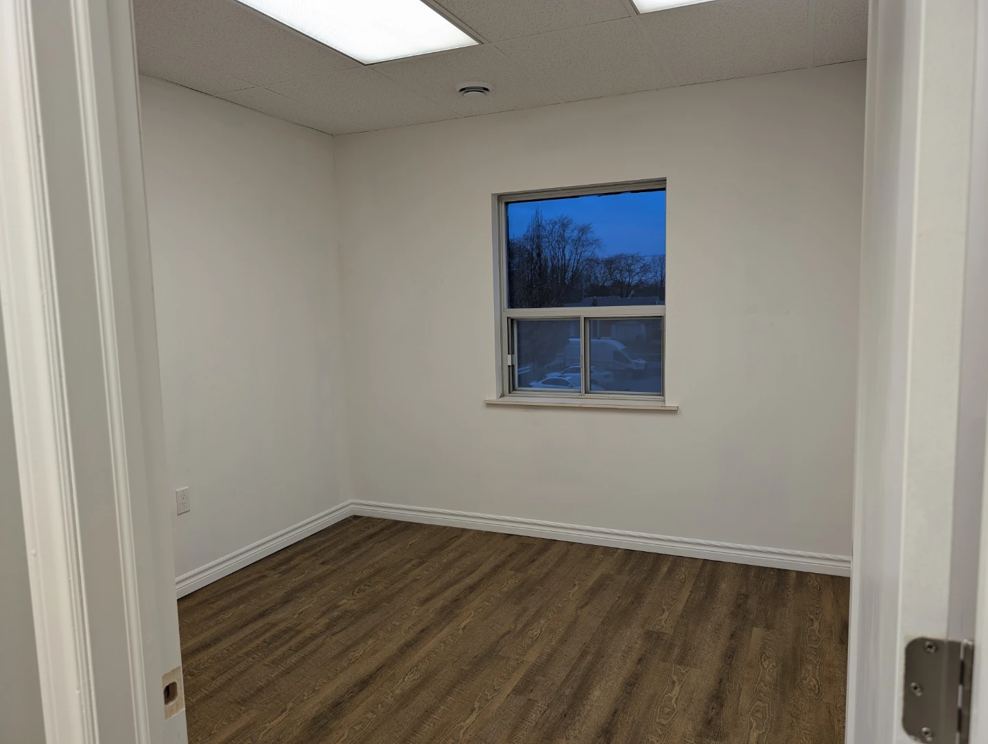 Professional Health care office space for rent - photo 3