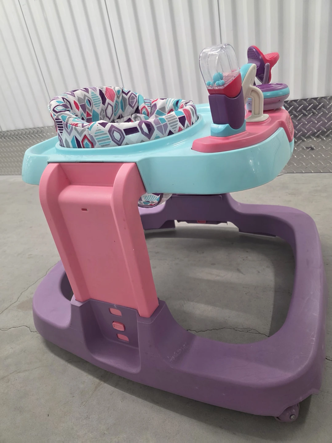 Safety 1st baby walker - photo 3