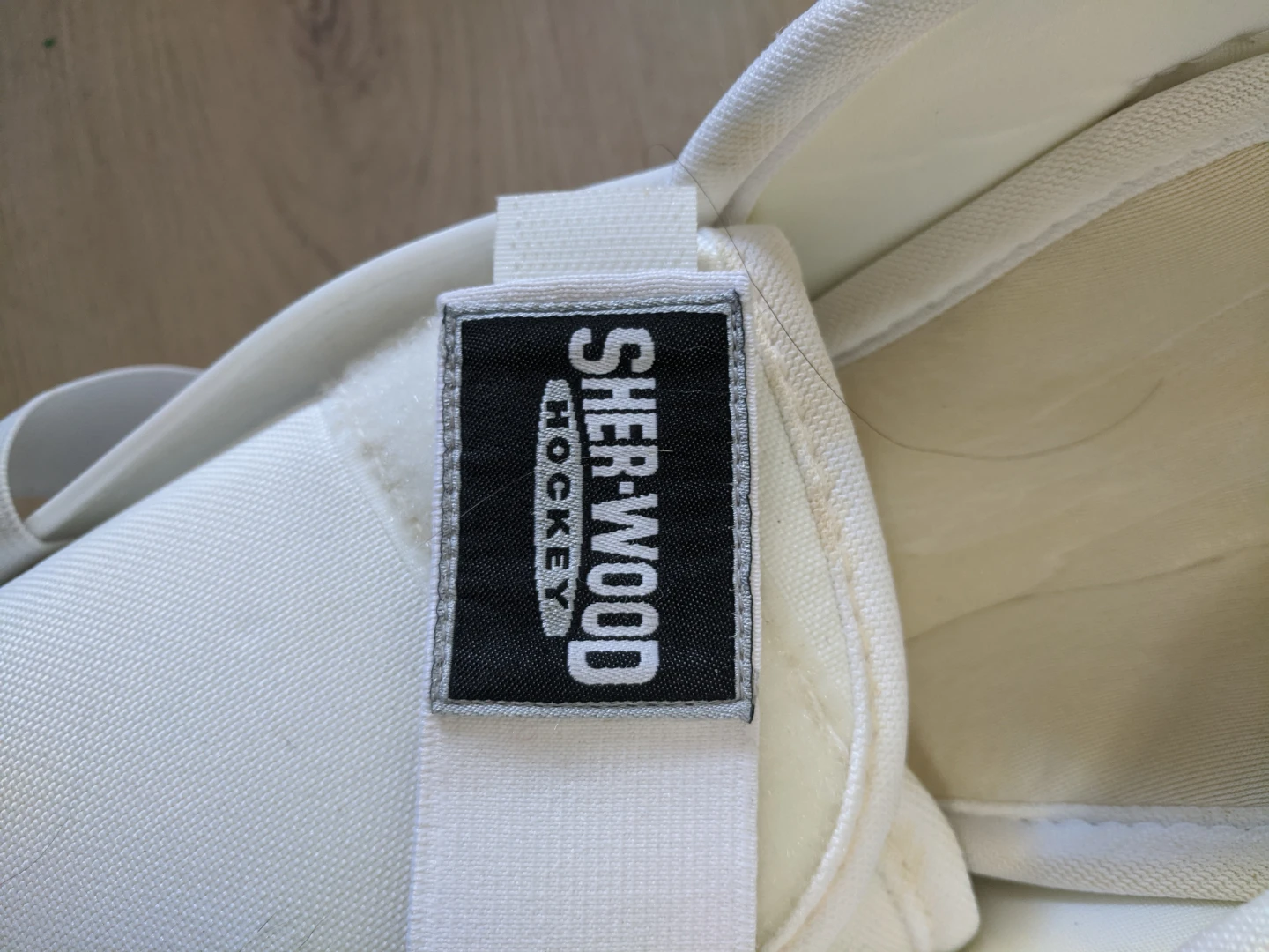 Sher-Wood Tradition Hockey Shin Guards - 12"-30cm - photo 4