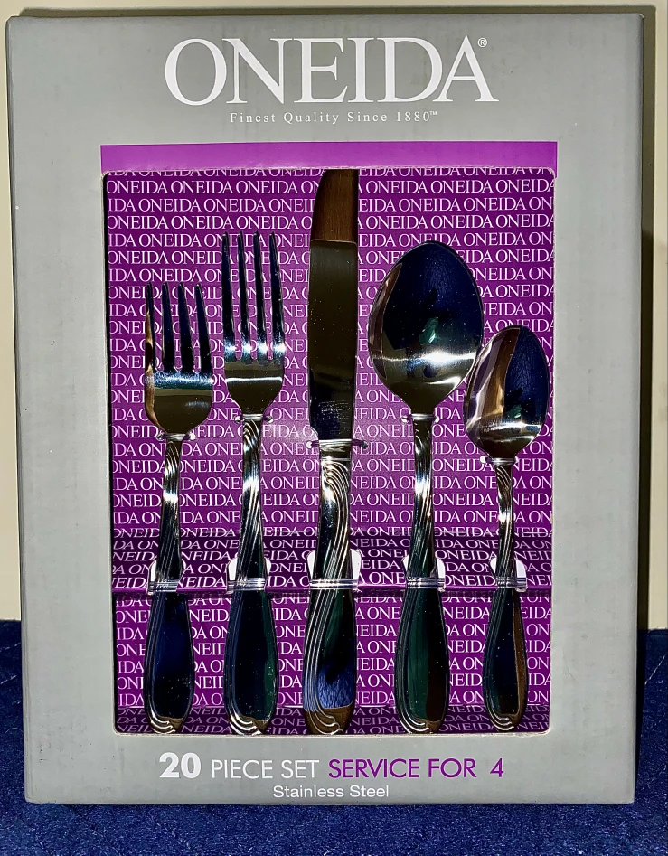 Cutting Boards + Oneida Flatware Set - Brand New in Box!!🏆 - photo 5