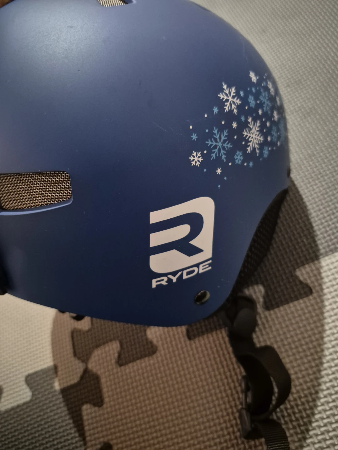 Ryde Blue Ski Snowboard Helmet with Snowflake Design - photo 3