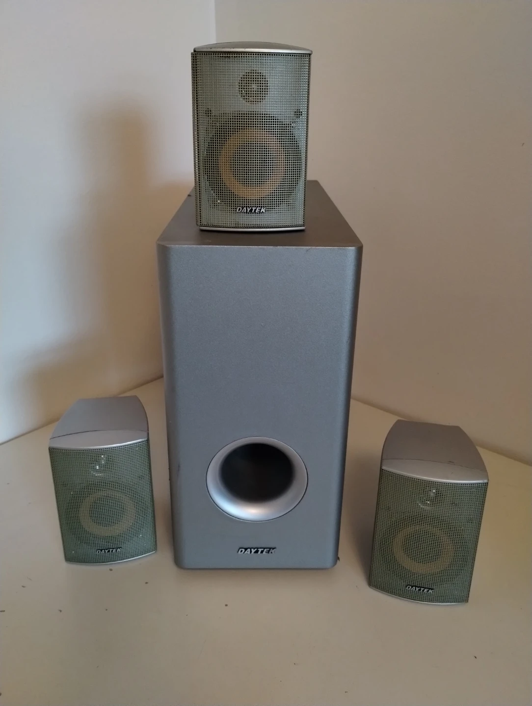 4 Speakers