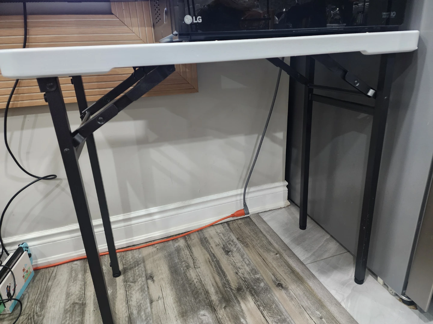 Folding Utility Table - photo 2