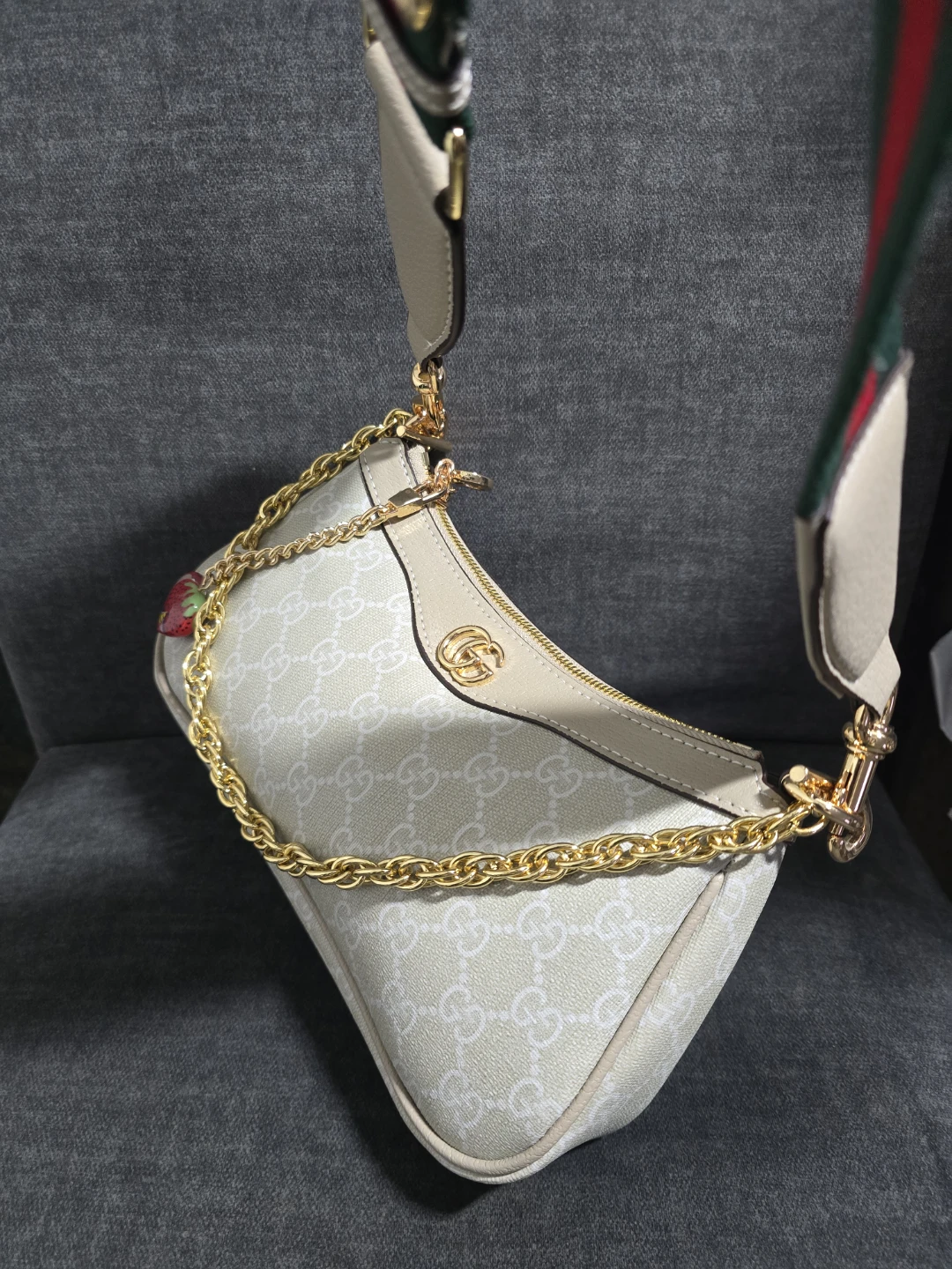 Classy Marmont Small Shoulder Bag - photo 5