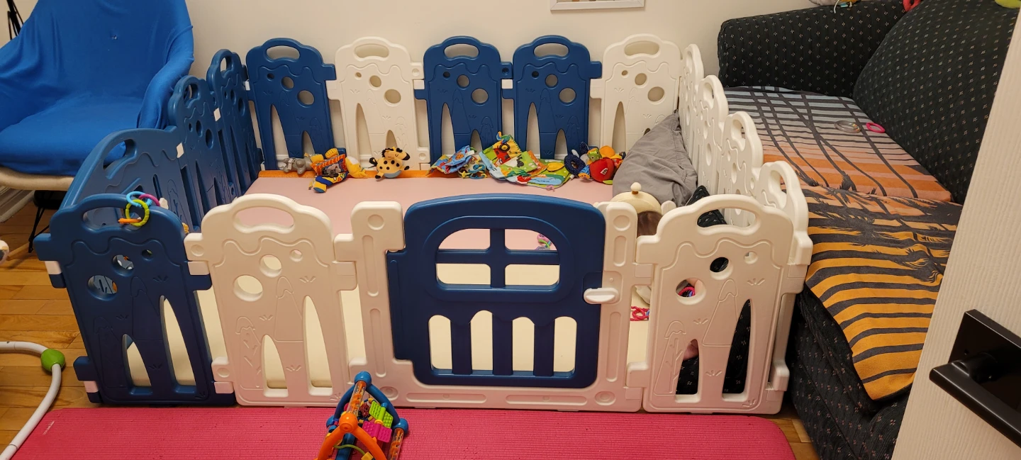 Blue and White Playpen with Gate - photo 2