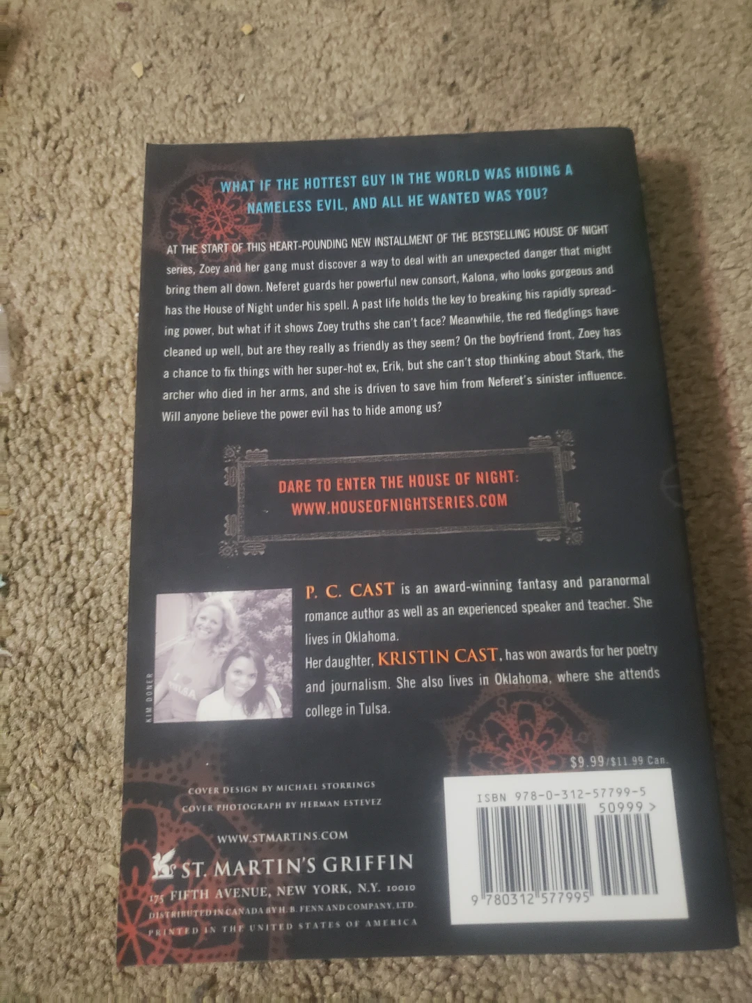 House of Night: Hunted by P.C. & Kristin Cast - photo 2