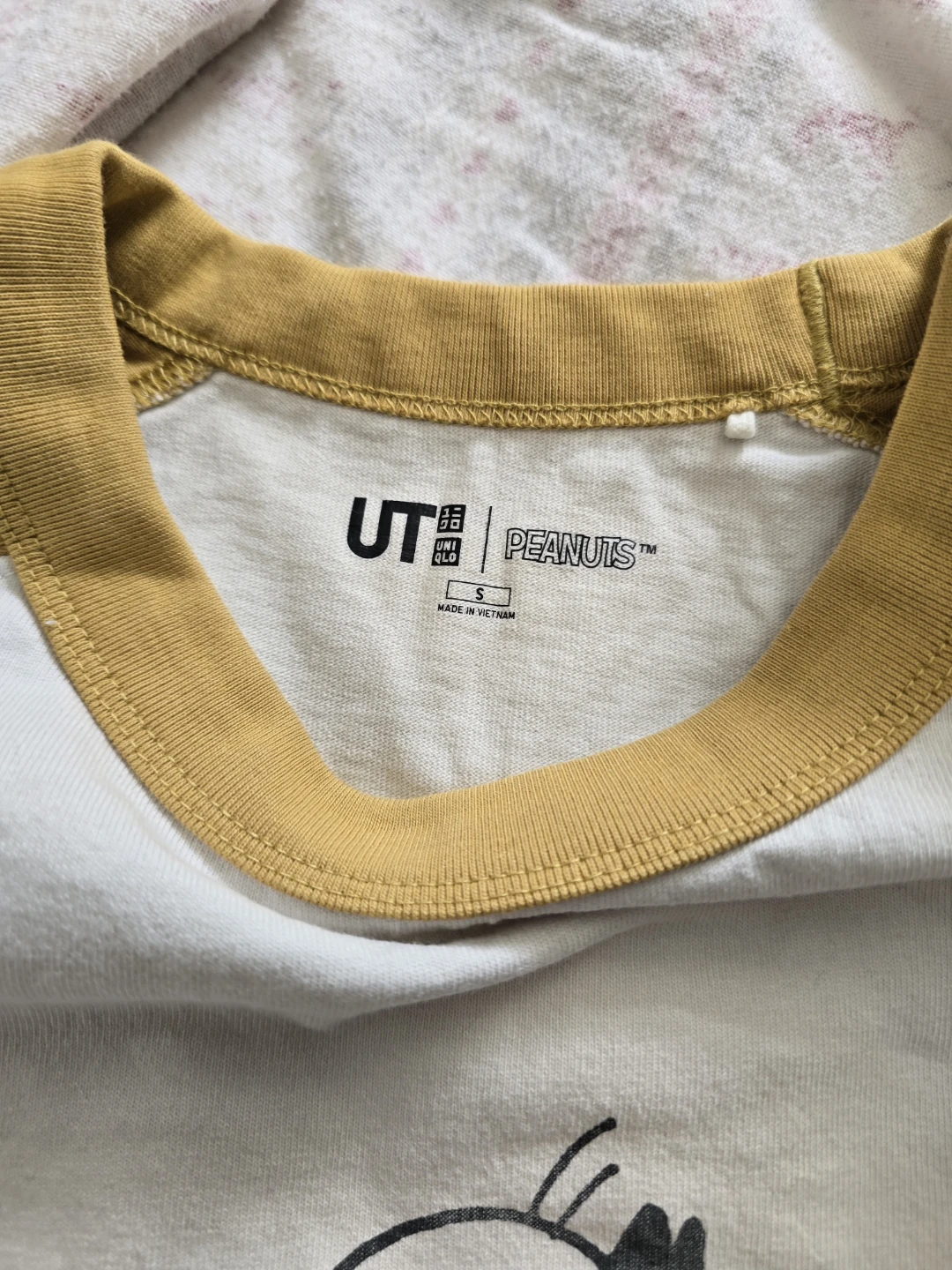 UNIQLO Peanuts Joe Cool Graphic T-Shirt Bonus book - photo 2